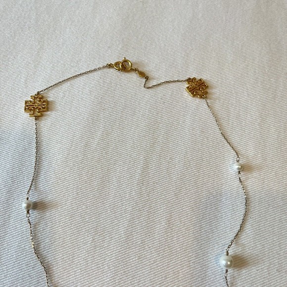 Tory Burch Logo Gold Silver Plated Tone Kira Pearl Necklace - Picture 1 of 5
